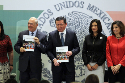 En México, las jóvenes mexicanas tienen cuatro veces más probabilidades de ser 'ninis': OCDE