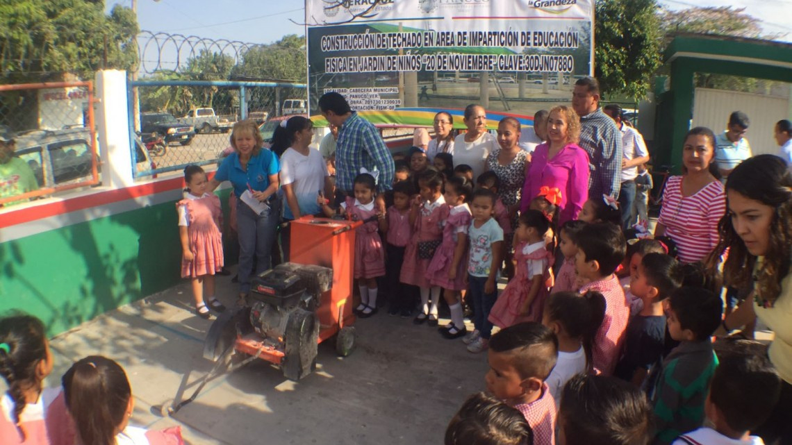 Inician techumbre en jardín de niños "20 de noviembre"