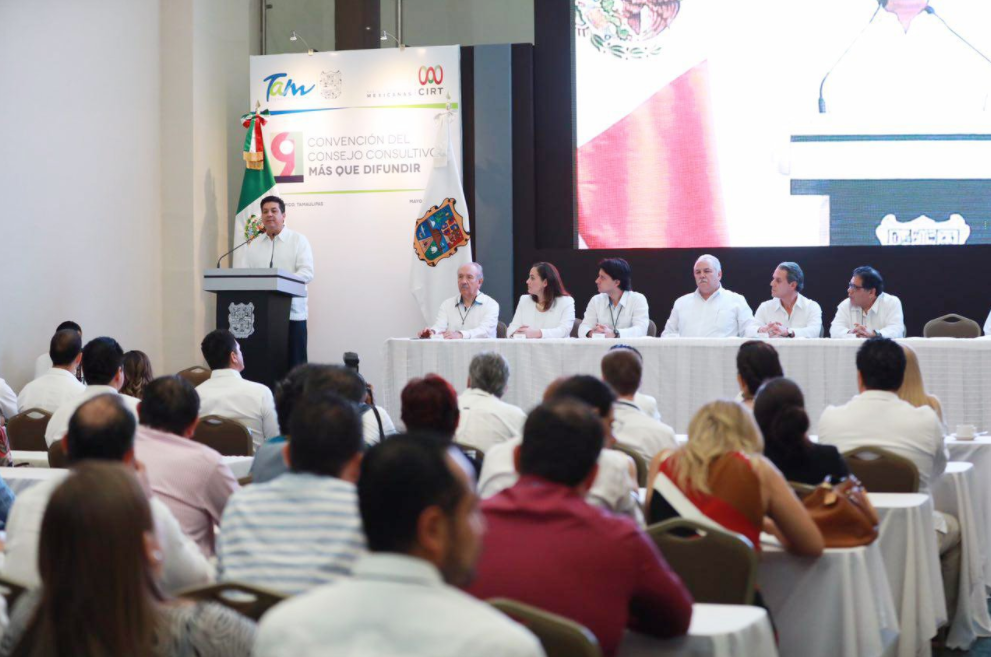 Inaugura Cabeza de Vaca Convención de la Industria de la Radio y la Televisión