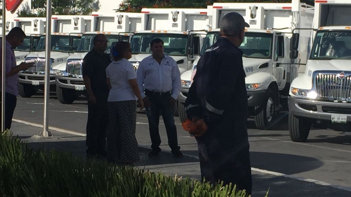 Pone Maki en operación 23 camiones nuevos de basura