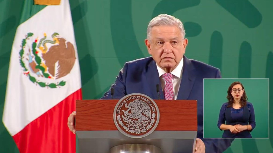Pese a contagio, AMLO se niega usar cubrebocas