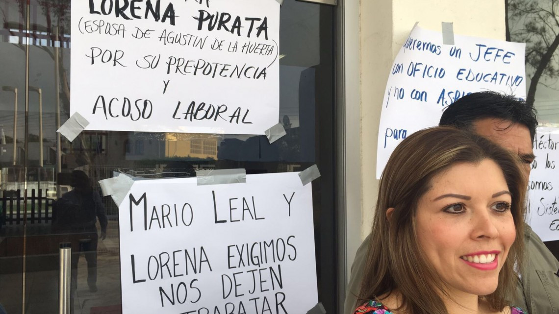 Explotan maestros en contra de Lorena Purata 