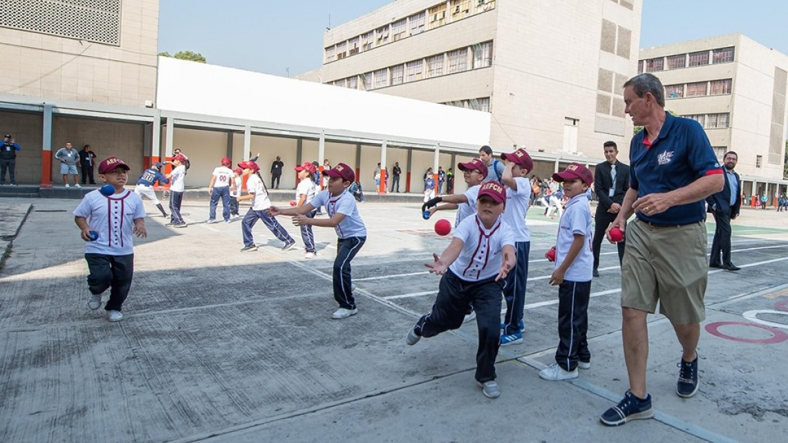 Programa llevará el béisbol a escuelas en México