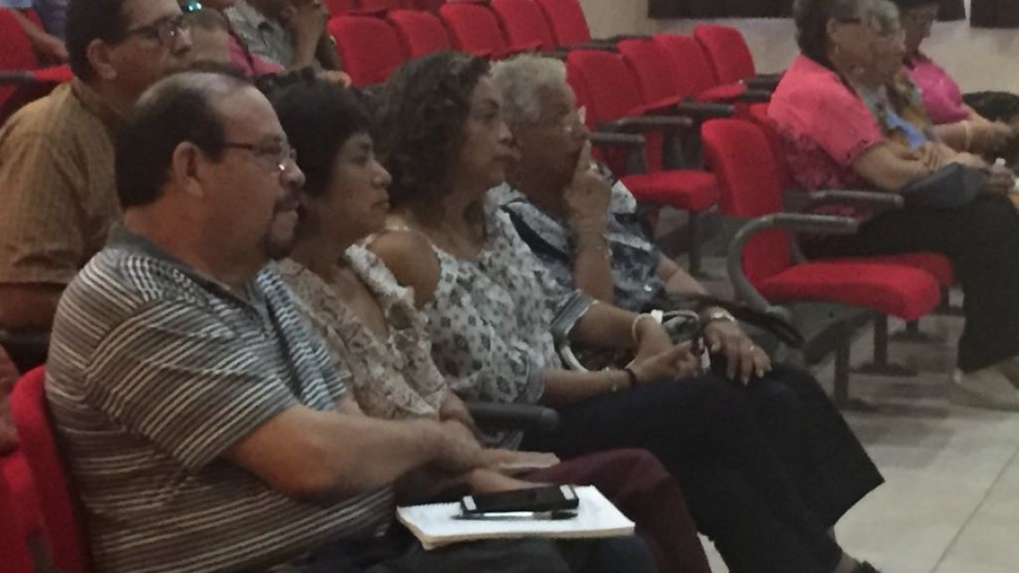 Se reúnen cronistas que intercambian historia de los pueblos de la región