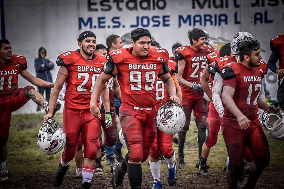 Expone Búfalos el trono en Tampico