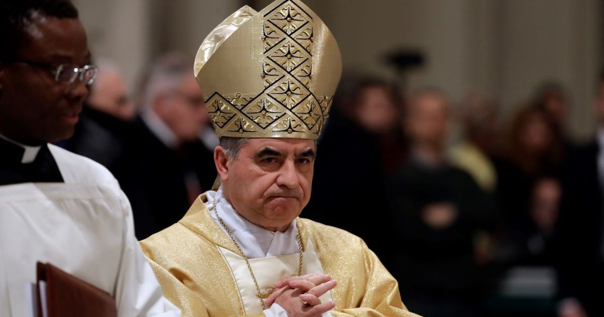 Angelo Becciu, el cardenal vetado por el papa Francisco, renuncia a participar en el cónclave