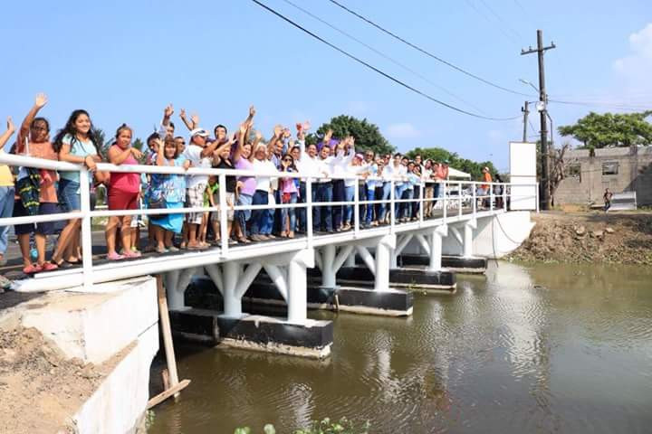 Inauguran puente vehicular “Los Españoles”