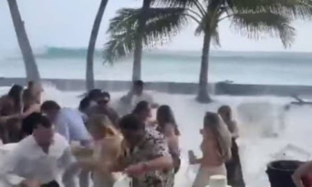 Olas gigantes interrumpen boda en Hawai