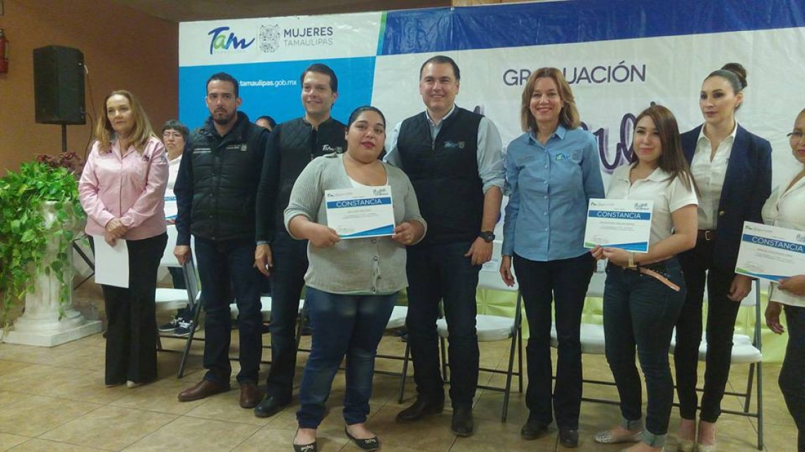 Se gradúan mujeres del programa “Mujeres Sostenibles” 