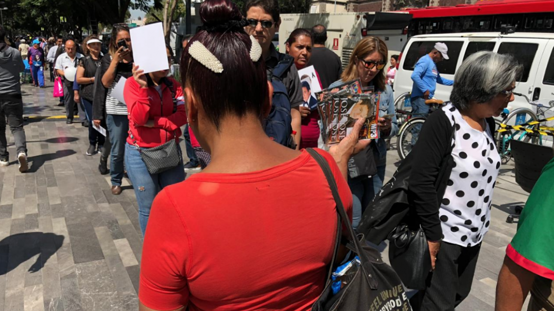 Rinden homenaje a José José en Ciudad de México