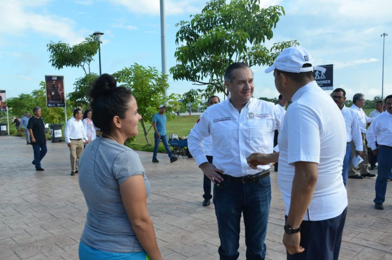 Adrián Oseguera inicia rescate del parque Bicentenario