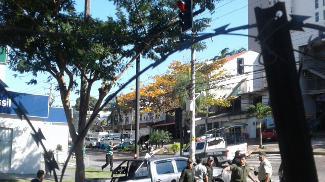 Atraco a joyería en Bolivia deja al menos 5 muertos