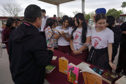 IMJUVE acerca programas a jóvenes a través de brigadas de contacto