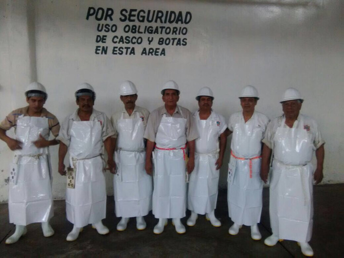 Otorga Ayuntamiento porteño equipamiento a empleados del Rastro Municipal