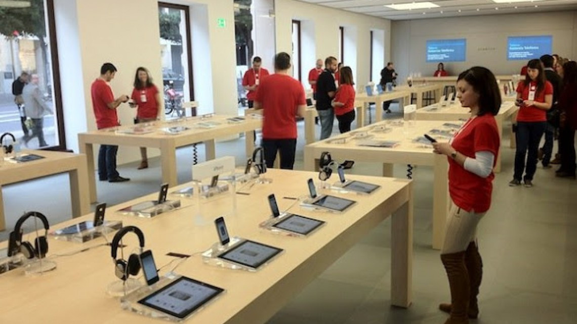 Apple abre una lujosa tienda en Dubái