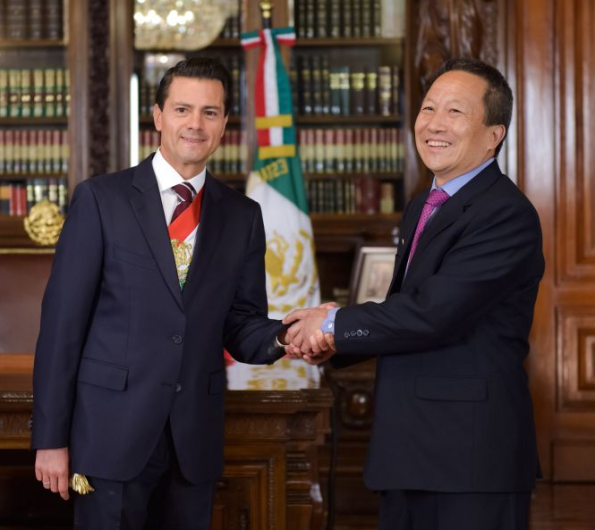 México expulsa a embajador de Corea del Norte
