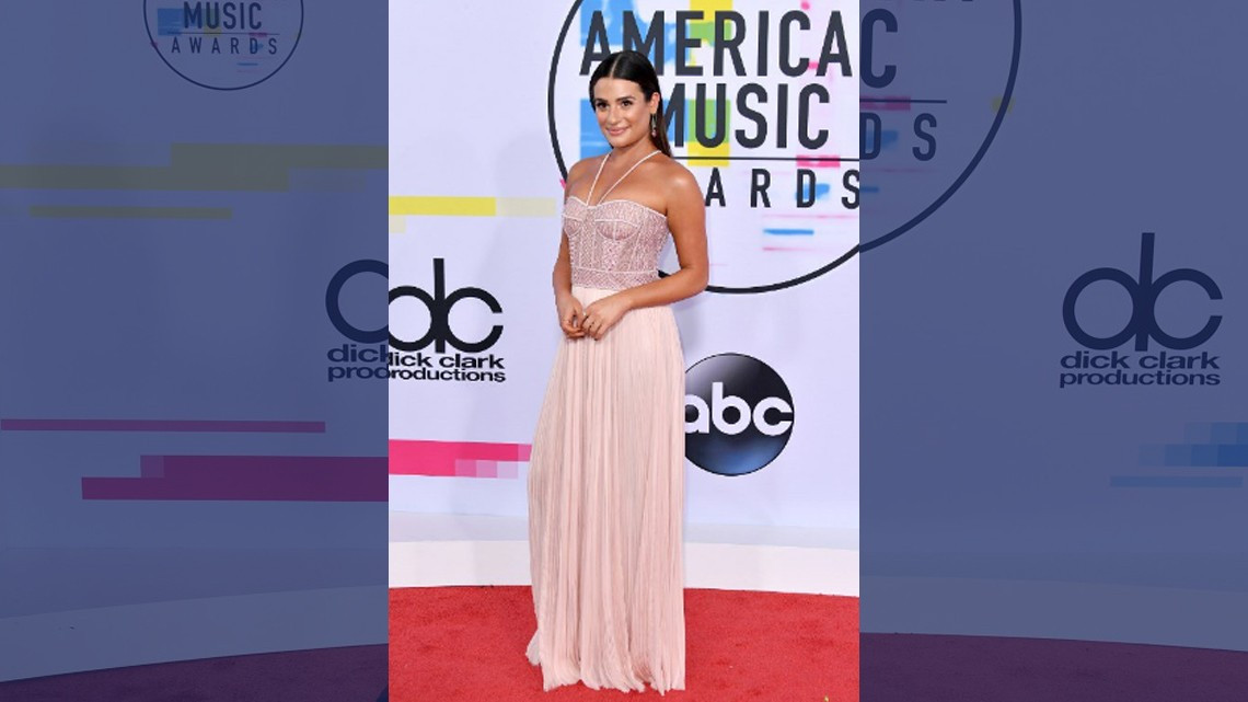 Así lucen los famosos en los American Music Awards