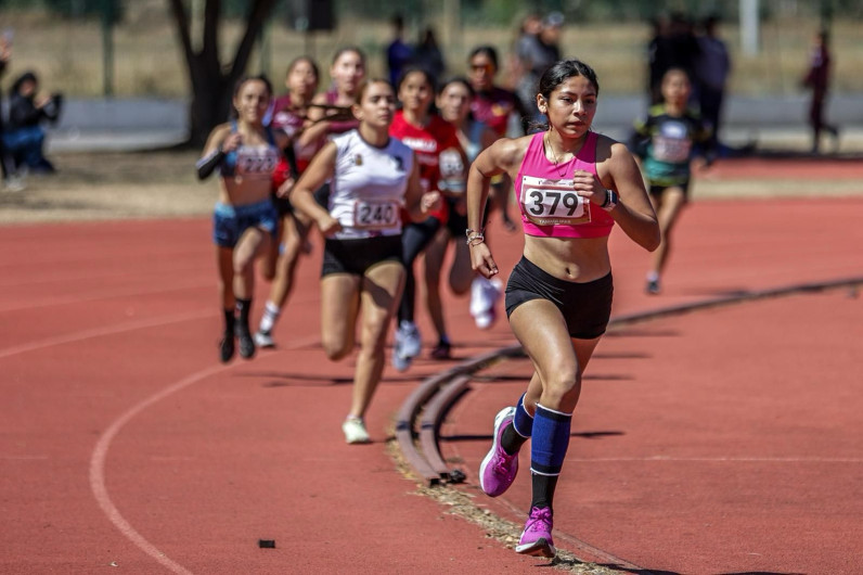 Todo un éxito estatales de atletismo y ajedrez convocados por el INDE