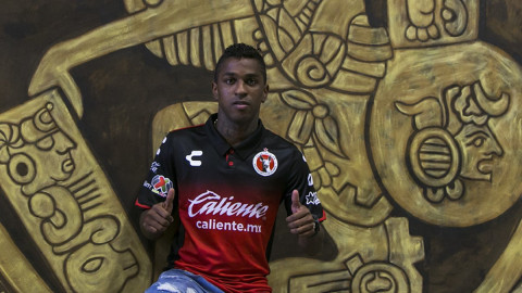Xolos da la bienvenida a Miller Bolaños