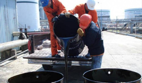 Barril de crudo se vende en 46.69 dólares, gana 53 centavos