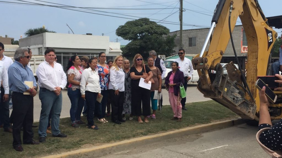 Inicia pavimentación de calles afectadas por lluvias en el 2016