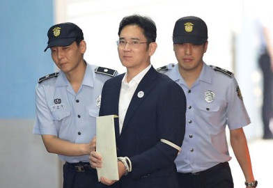 El vicepresidente de Samsung, condenado a cinco años de prisión