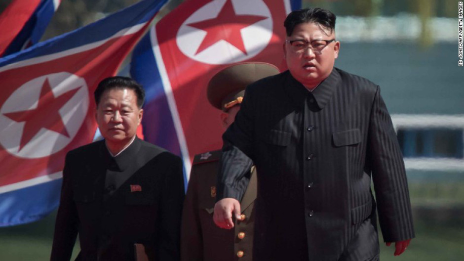 Corea del Norte lanzó tres misiles de "corto alcance"