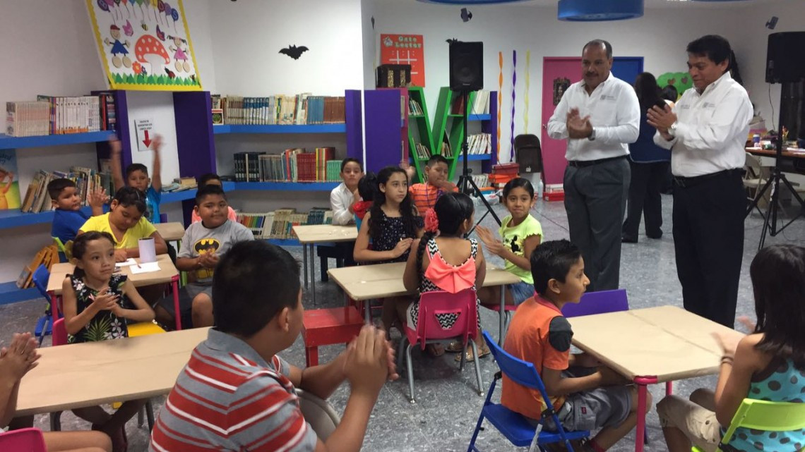 Donan 200 libros a la biblioteca municipal de Matamoros 