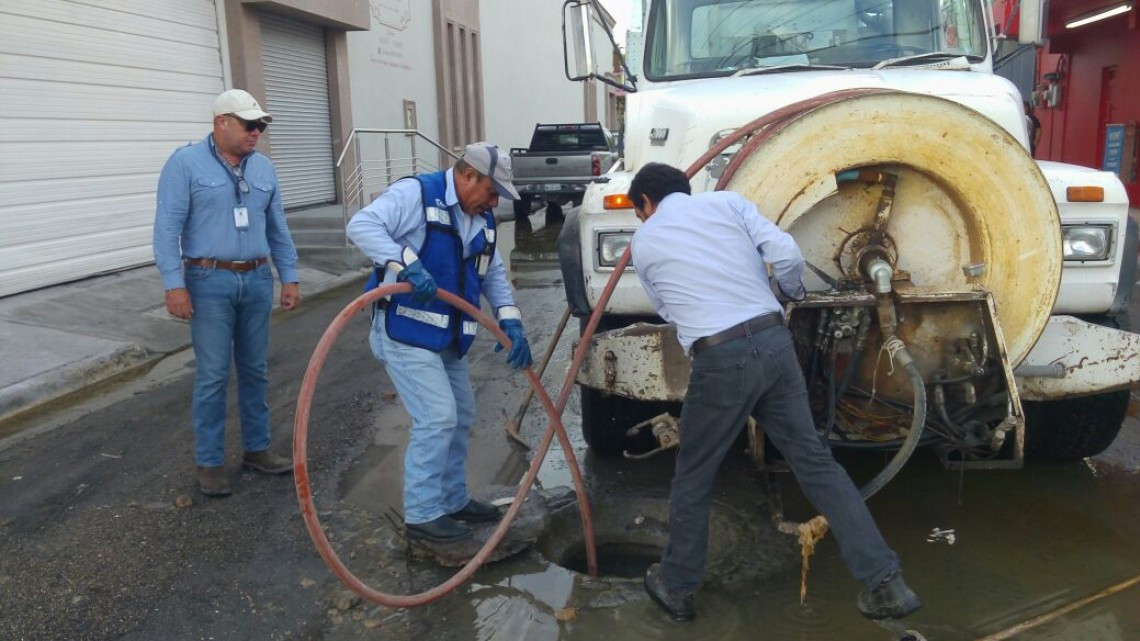 Atención efectiva en limpieza de líneas de drenaje