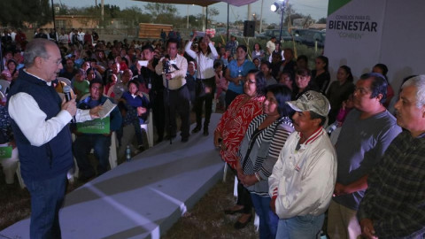 Alcalde de Matamoros entregan apoyos alimentarios