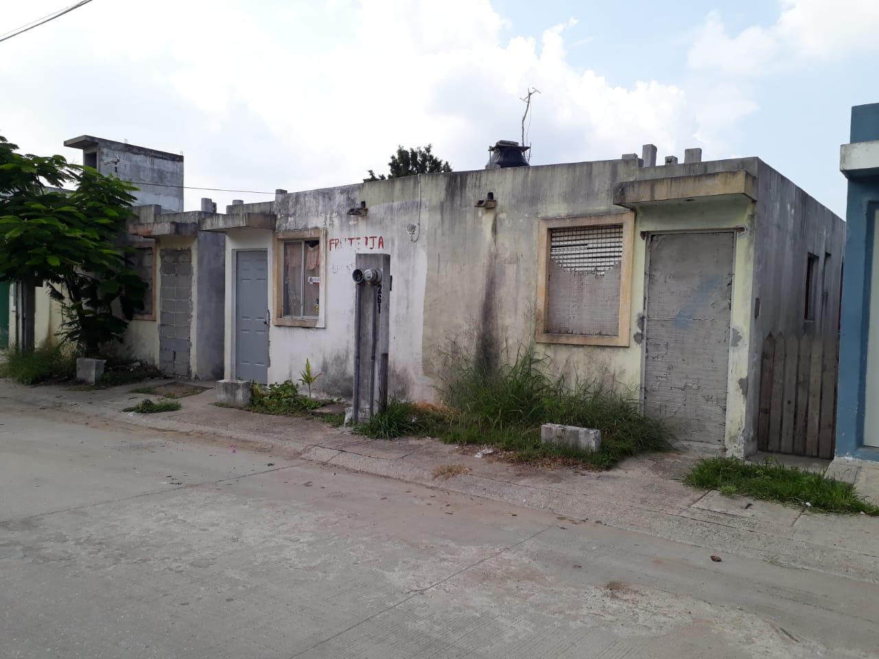 Casas abandonadas en fraccionamientos son bomba de tiempo