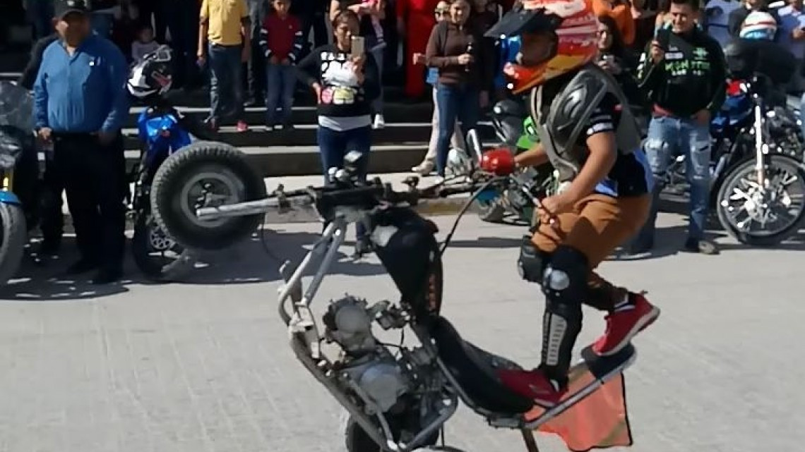 Realizan bendición de casco a 400 motociclistas