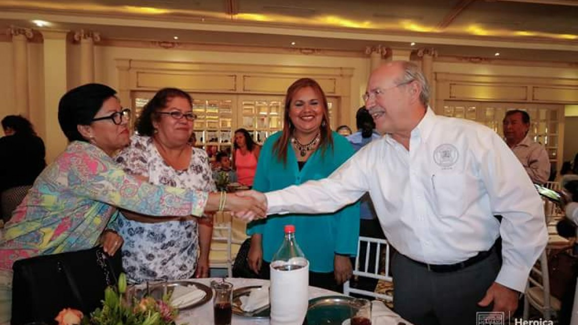 Celebran a madres del Ayuntamiento