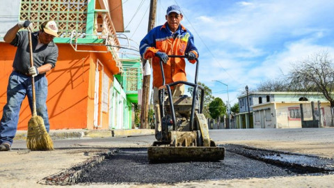Reparan 8 mil 614 baches en 14 colonias de Nuevo Laredo