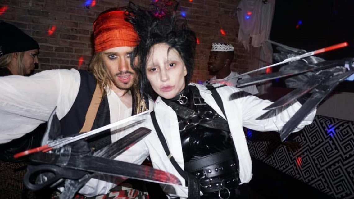 ¡Lady Gaga se disfrazó como Edward Manos de Tijeras!