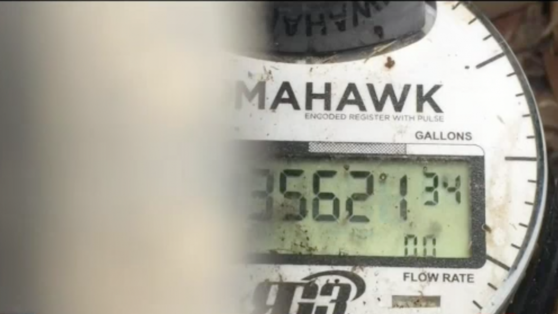 Se quejan usuarios del servicio de agua potable por recibos altos