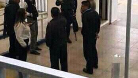 Estudiante causa pánico en el CBTIS 24 al amenazar con una arma a su ex novia  