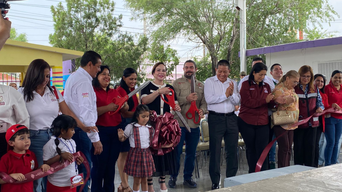 Entrega obras en escuelas de preescolar
