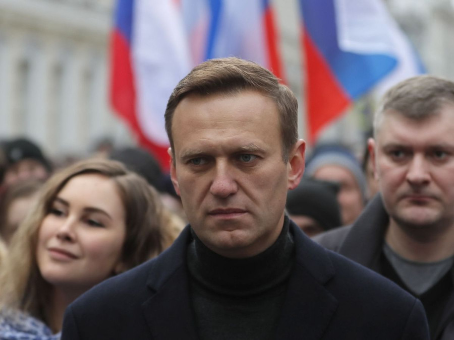 Condenan a 19 años de prisión por extremismo al líder opositor ruso Alexe Navalny 