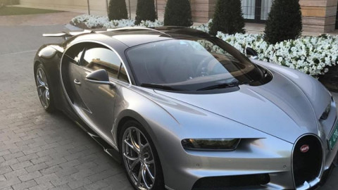 Cristiano Ronaldo presume su nuevo auto 