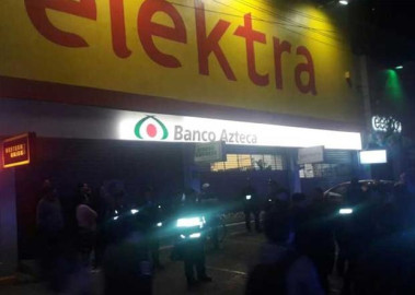 Saquean Walmart y Elektra de Avenida Tláhuac