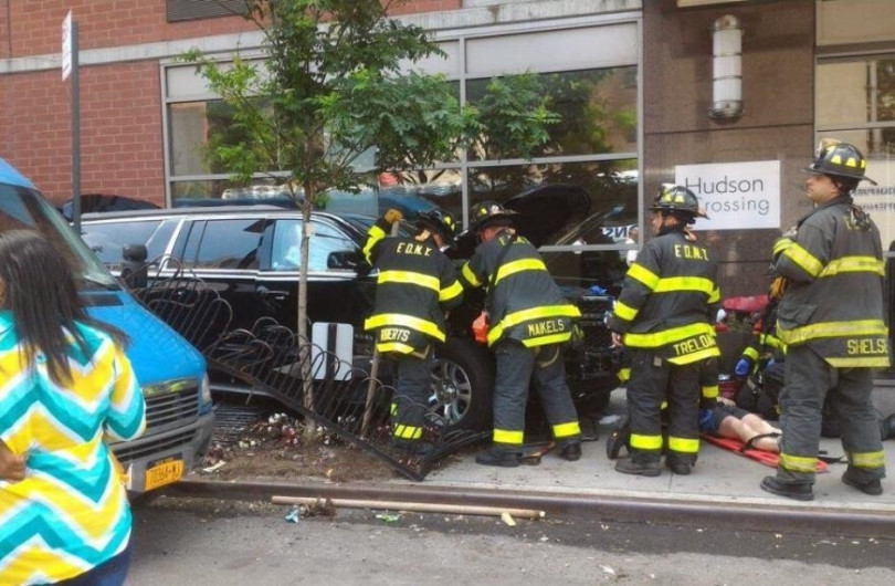 Auto atropella a 11 civiles en Manhattan