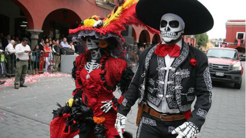 Exhibirán catrinas este viernes