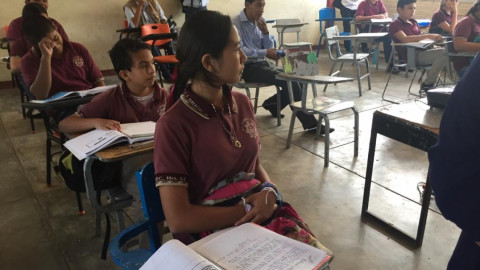 Propondrán crear mecanismos para contratar abogados que defiendan a maestros