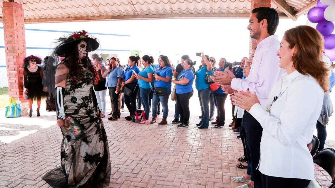 CEDIF realiza exhibición de catrinas