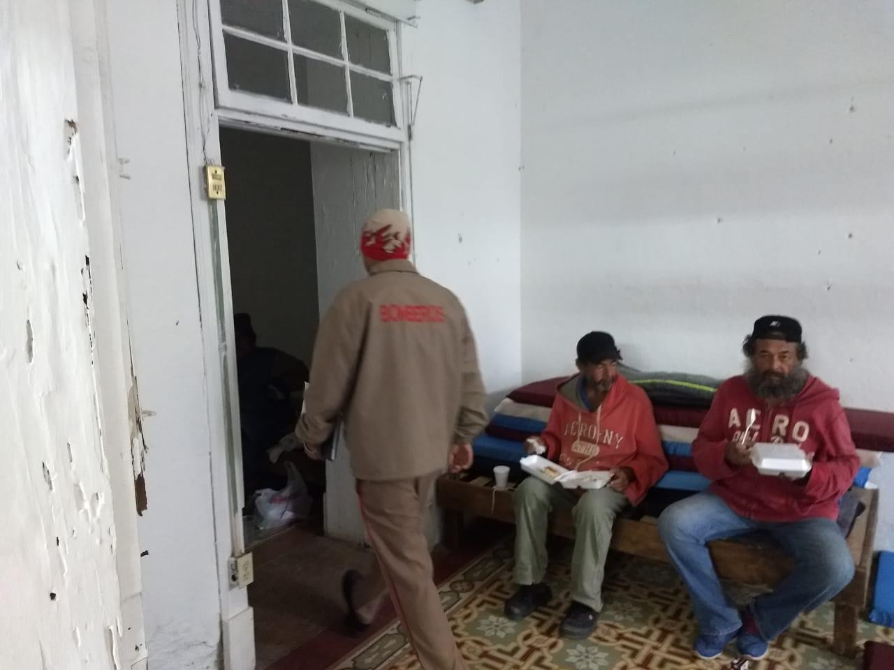 Llegan al albergue municipal 7 personas para resguardarse del frío 