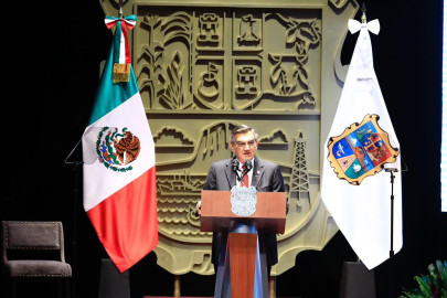 Inicia Américo Villarreal conversatorio 