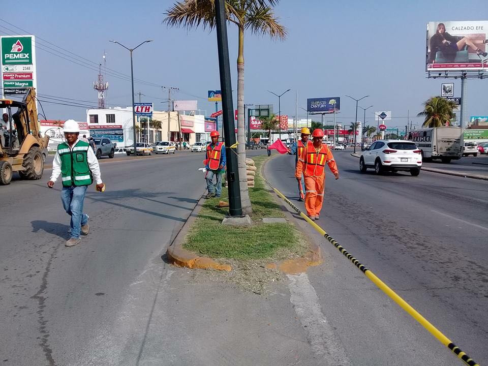 CIerran el paso en la Avenida Hidalgo por Obras de paso Inferior  