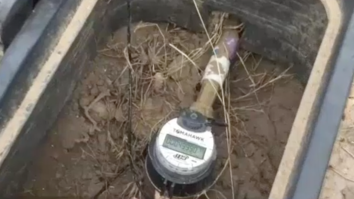 Se quejan usuarios del servicio de agua potable por recibos altos