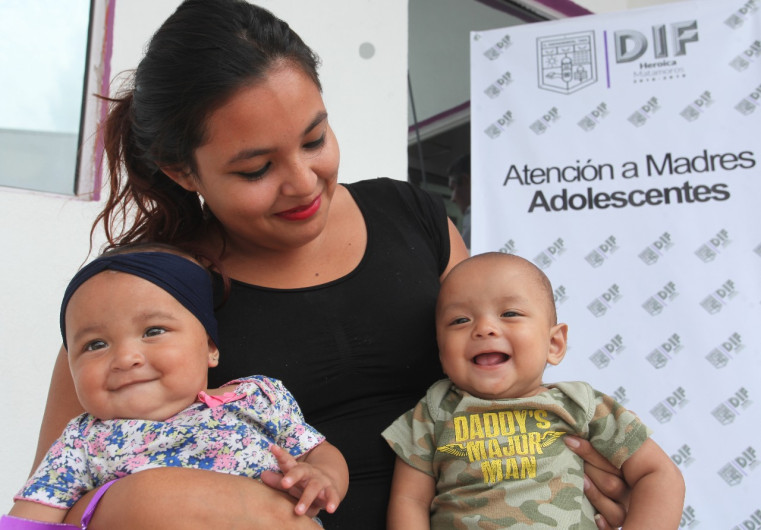 DIF Matamoros en apoyo de madres adolescentes